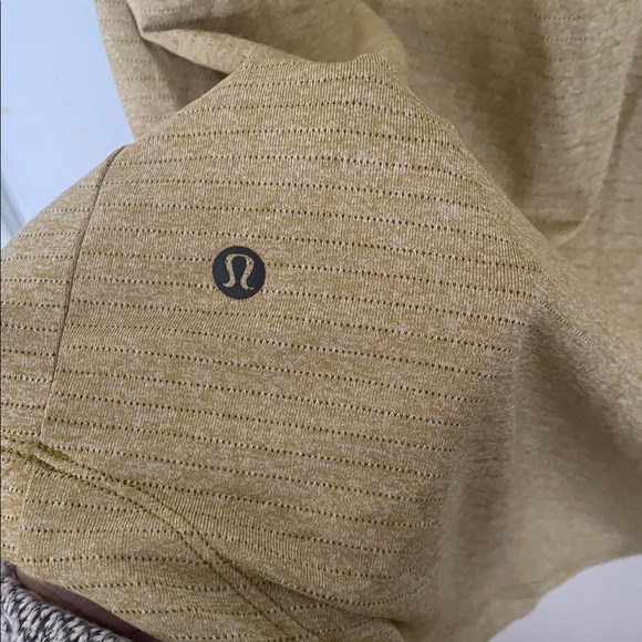 Lululemon Athletica Men's Medium Yellow Lime T-Shirt - Picture 4 of 7